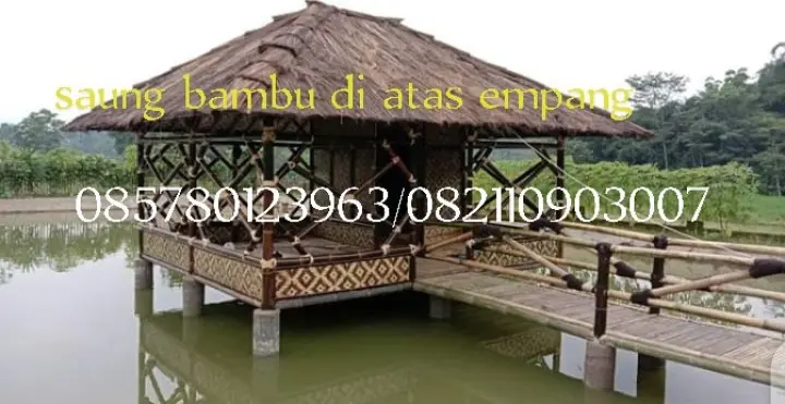 Saung Bambu di atas Air di Bogor